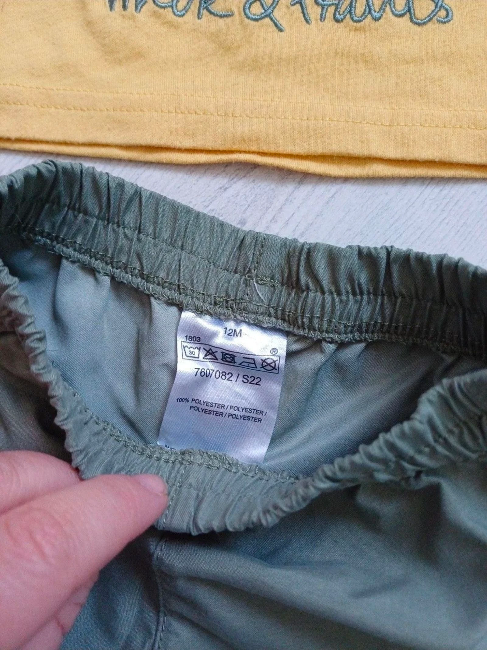 Conjunto de calção e t-shirt 12 meses – photo 2